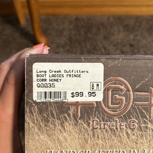 Like NEW!  Women’s Size 8 Western Distressed Honey Side-Fringe Bootie - Picture 12 of 13